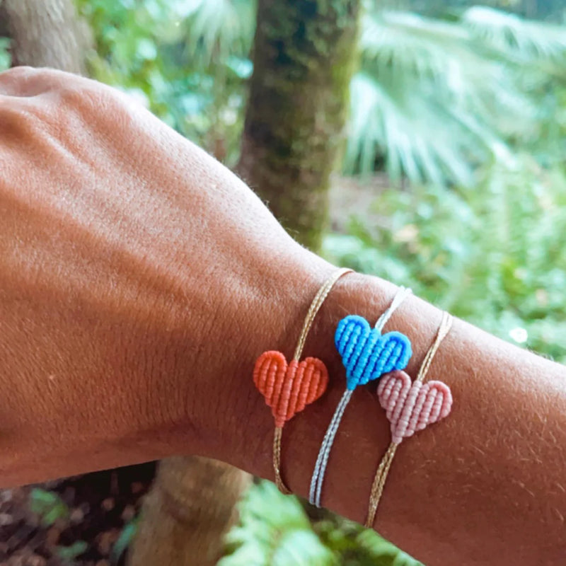 Heart string bracelet