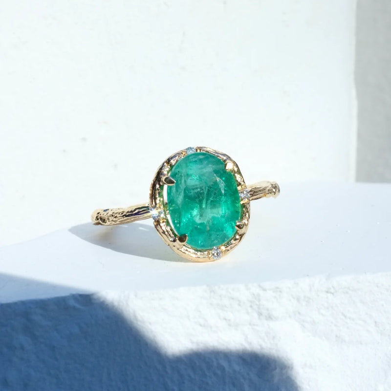 Oval Emerald Ring