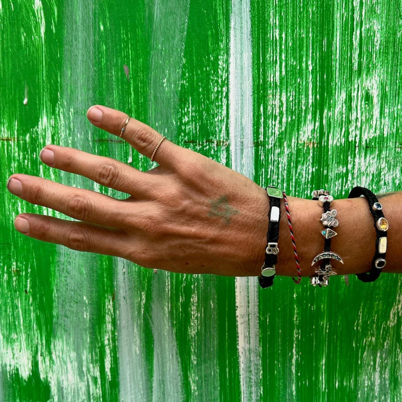 Quadrate Gem Stud Fishtail Button Bracelet in Ebony