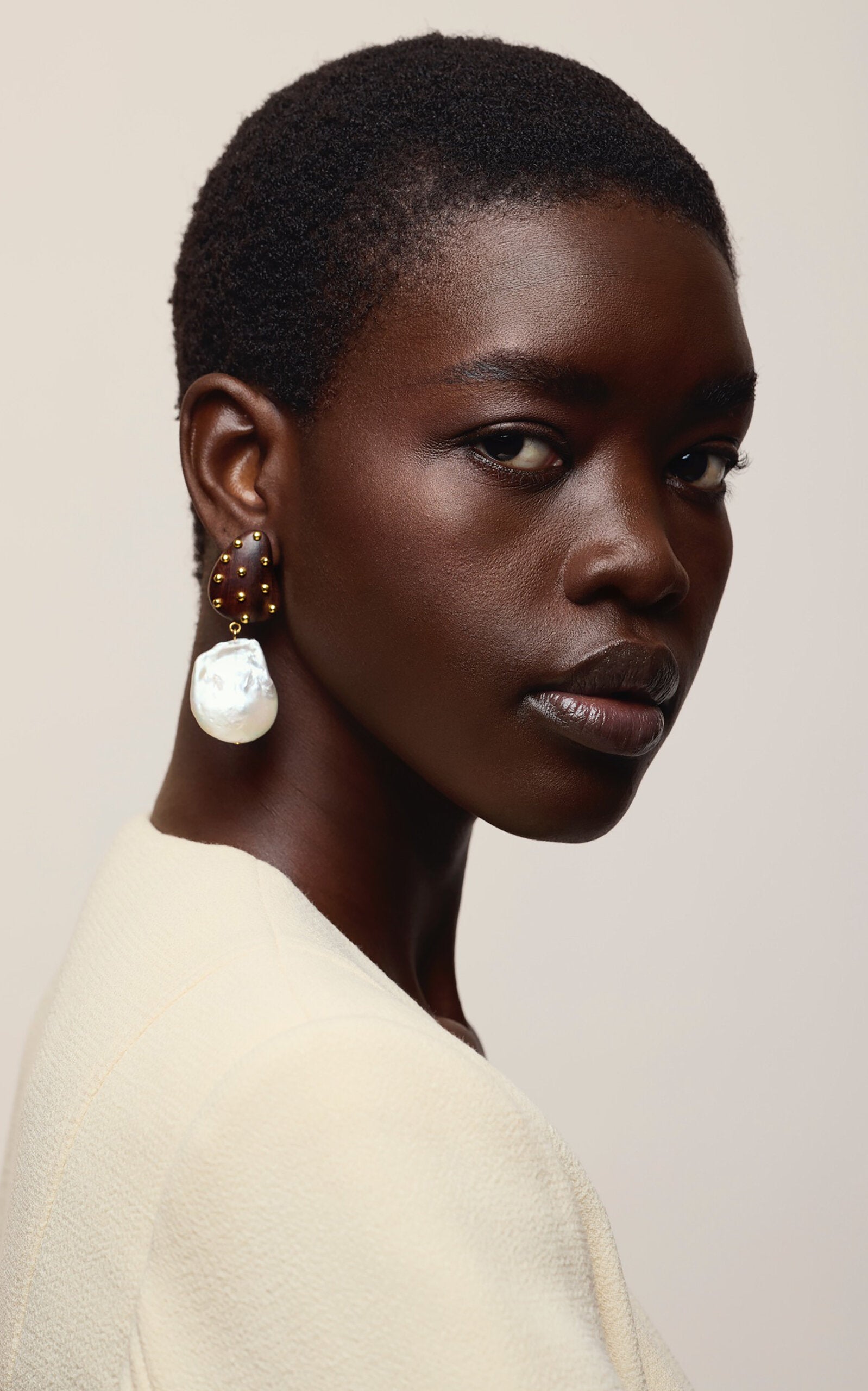 Orbit Earrings In Pearl