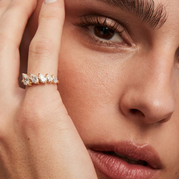 Graduated Pear Diamond Ring - Lab Grown
